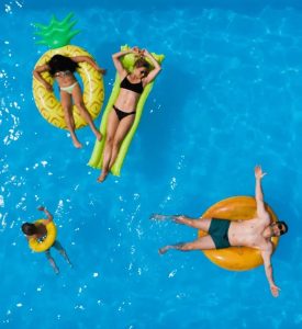FAMILY FUN IN THE SUN